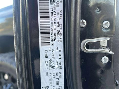 Used 2016 RAM 1500 Classic SLT image 25