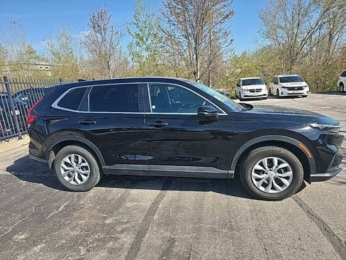 Used 2025 Honda CR-V LX image 4