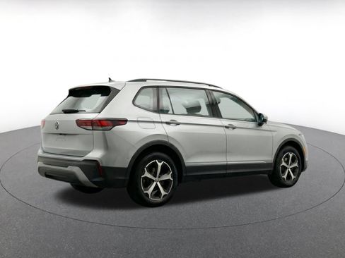 Used 2026 Volkswagen Tiguan SE AWD/4WD image 20