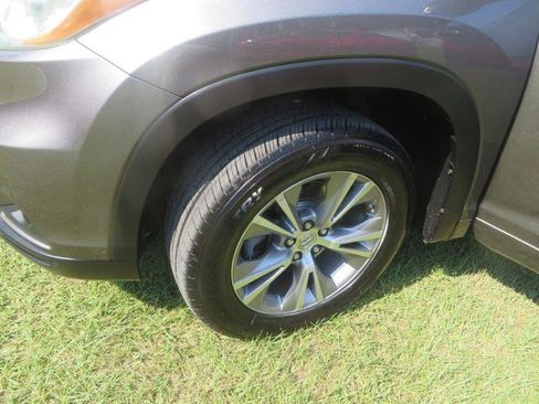 Used 2015 Toyota Highlander XLE FWD image 30