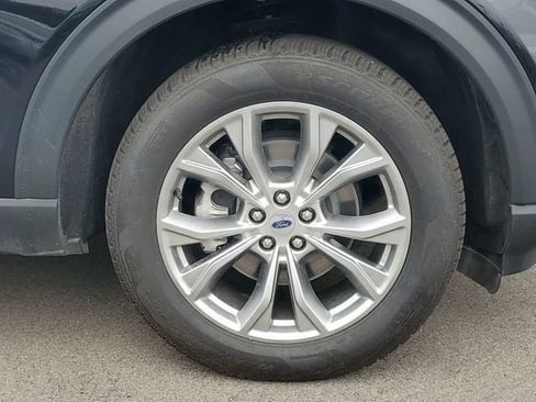 Certified 2022 Ford Explorer Limited w/ Equipment Group 301A AWD/4WD image 5