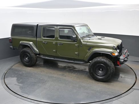 Certified 2021 Jeep Gladiator Willys image 37