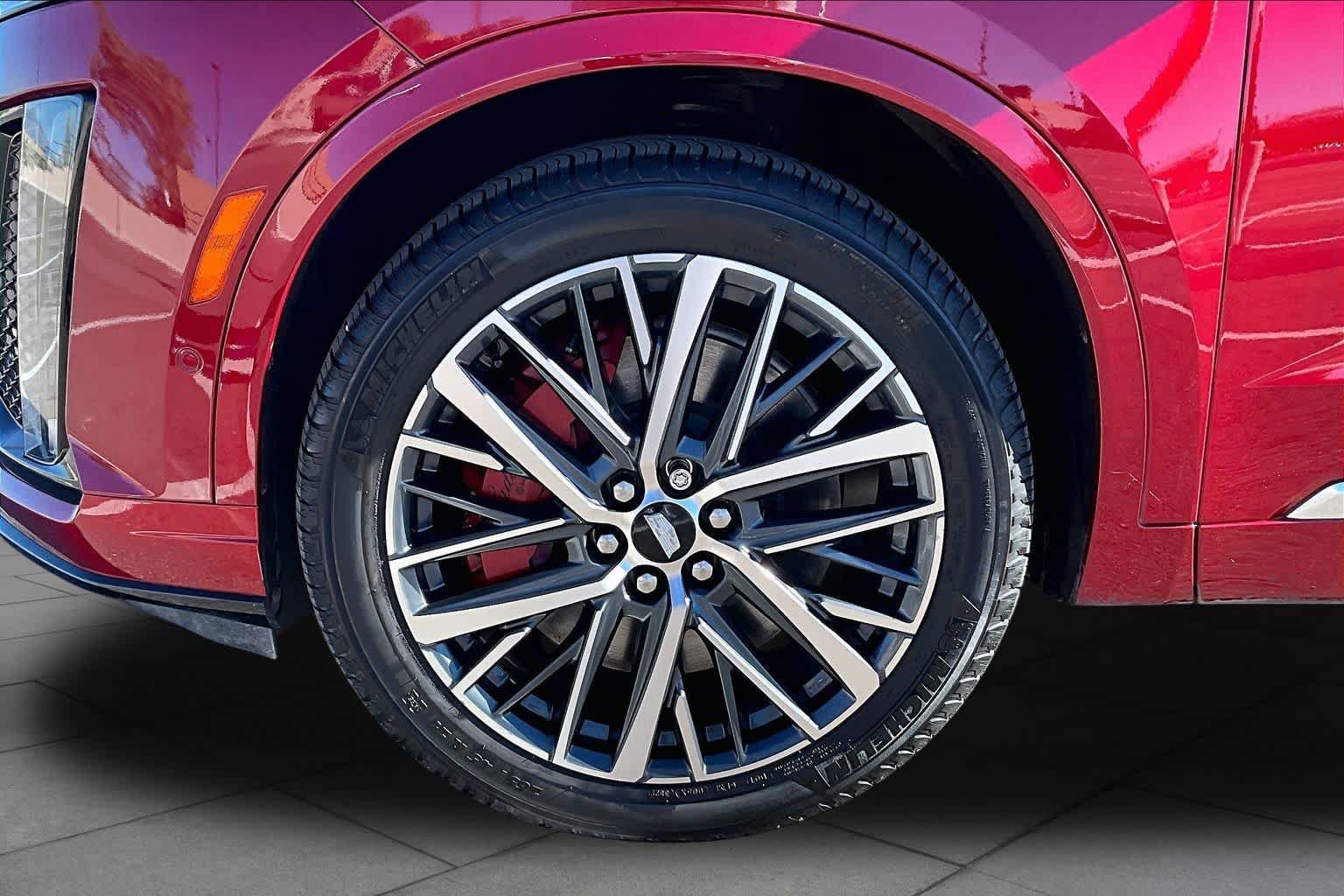 Used 2022 Cadillac XT6 Sport w/ Platinum Package AWD/4WD image 11