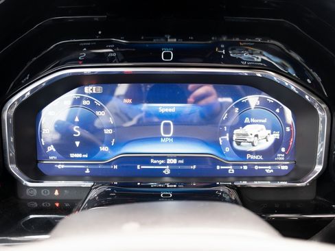 Used 2024 Chevrolet Silverado 2500 LT w/ Safety Package image 5