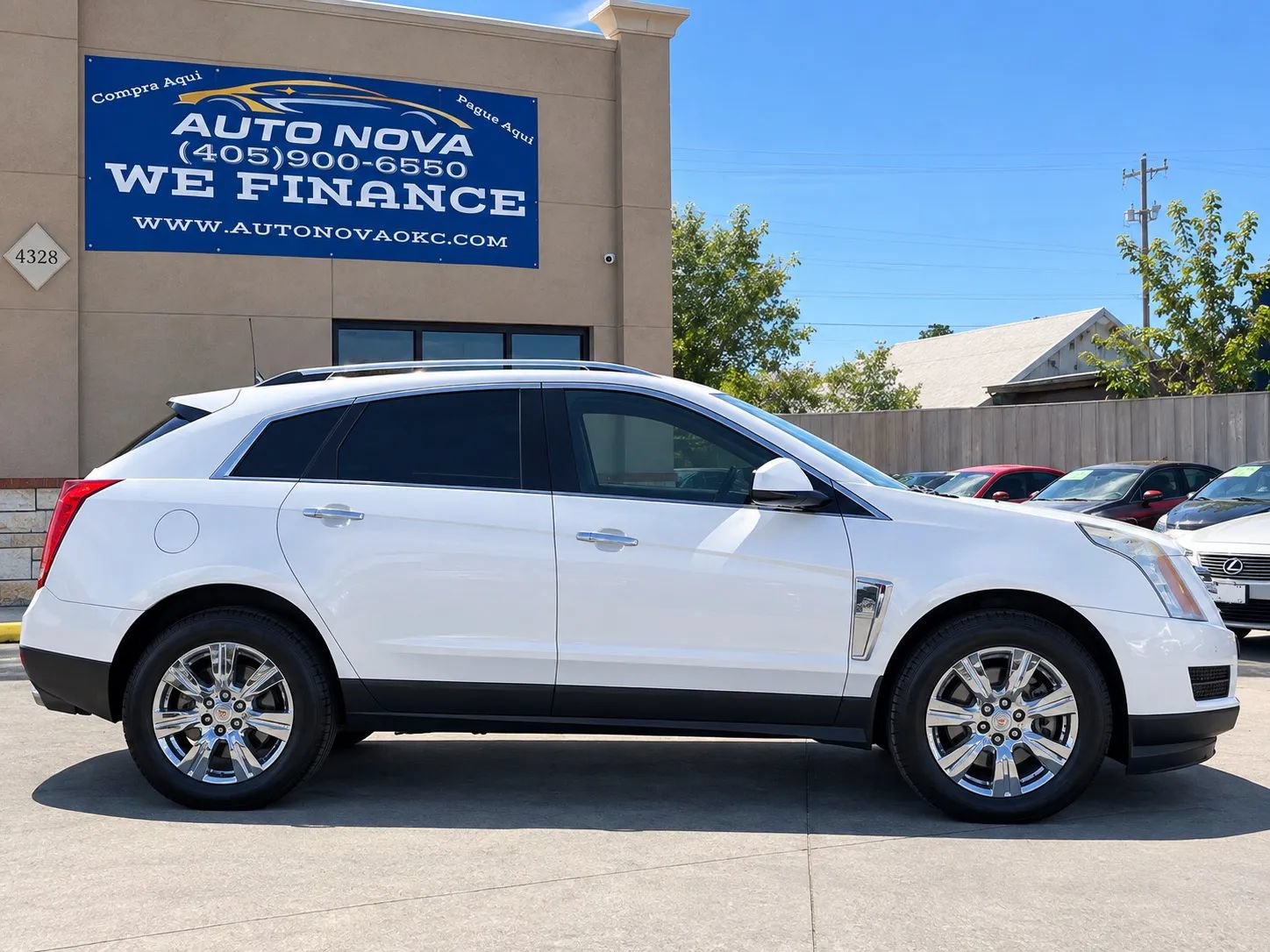 Used 2014 Cadillac SRX Luxury w/ Driver Awareness Package FWD image 3