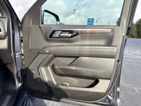 Used 2025 Chevrolet Tahoe Premier image 12