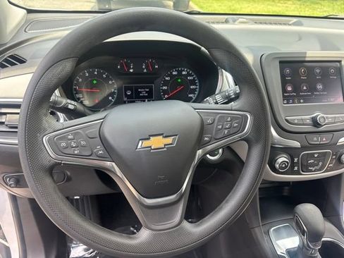 Certified 2024 Chevrolet Equinox LS w/ Driver Confidence II Package FWD image 7
