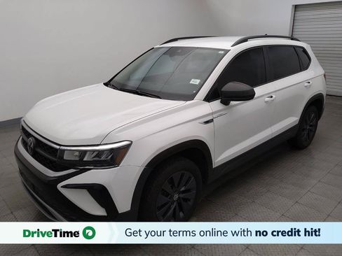 Used 2024 Volkswagen Taos S FWD image 1