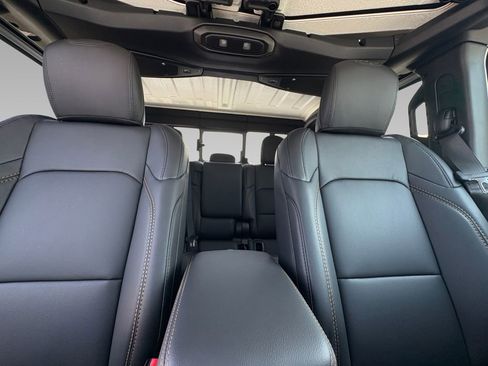 New 2026 Jeep Gladiator Sport image 2