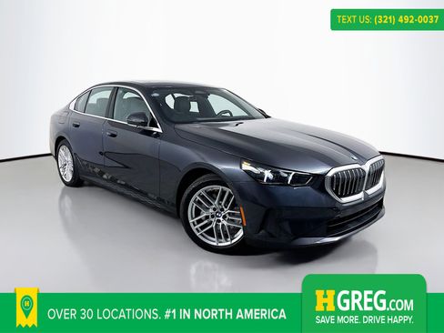 Used 2025 BMW 530i image 1
