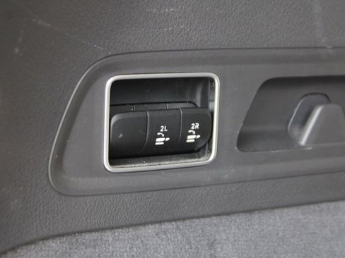 Certified 2020 Mercedes-Benz GLS 450 4MATIC image 33