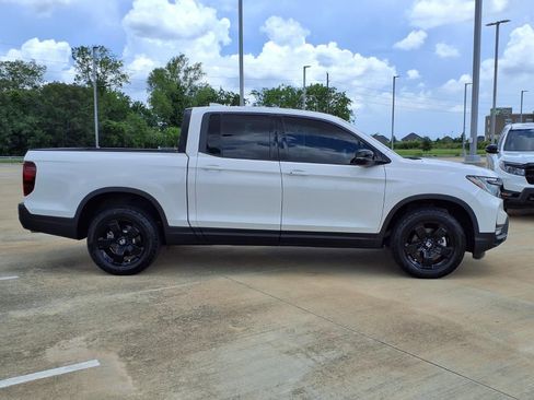 Used 2025 Honda Ridgeline Black Edition image 8