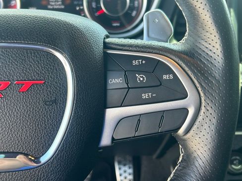 Used 2015 Dodge Challenger SRT image 37