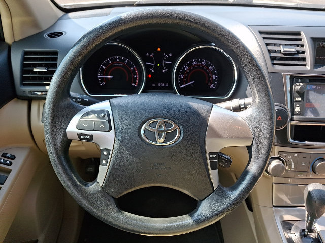 Used 2013 Toyota Highlander FWD image 18