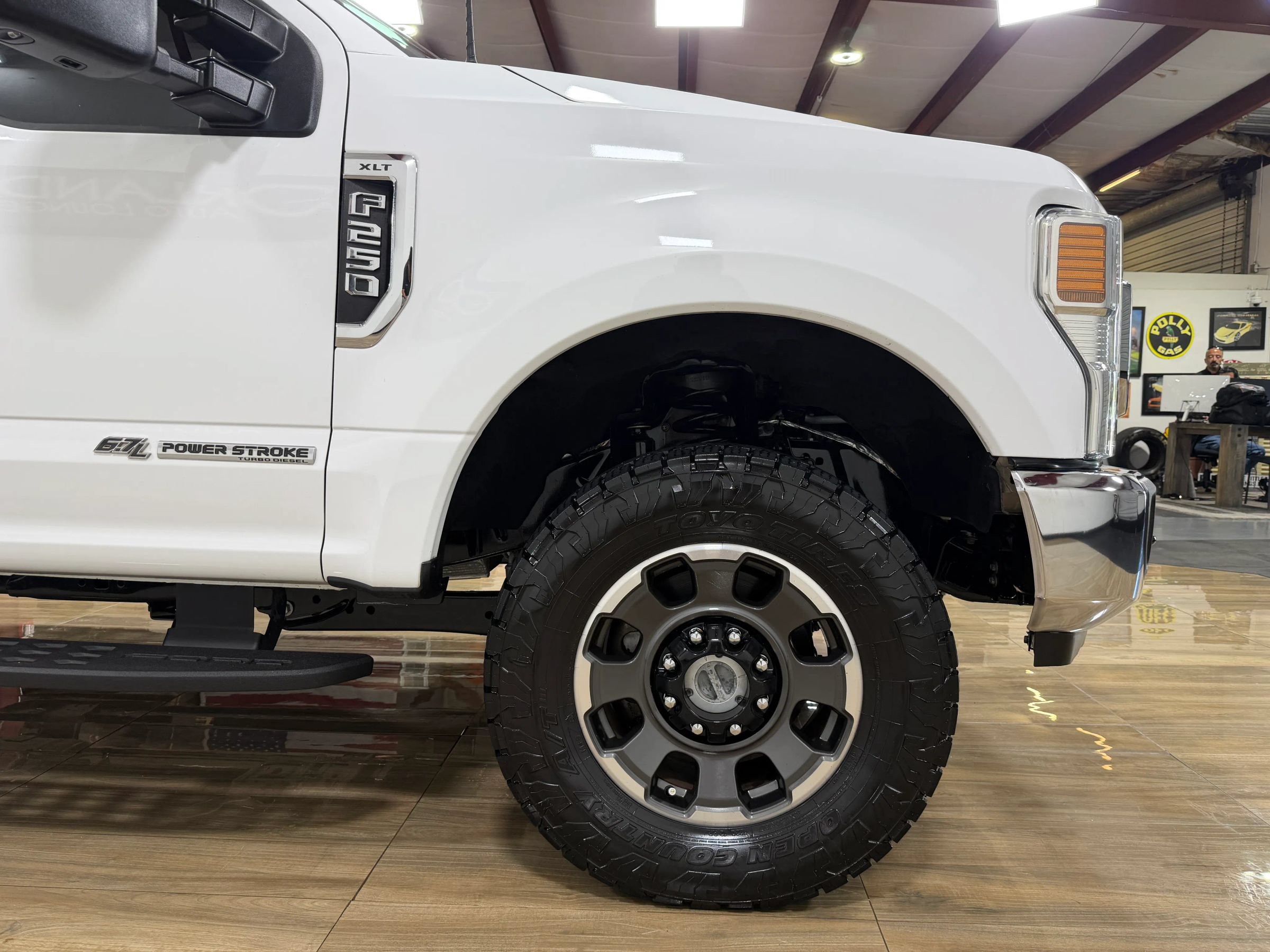 Used 2022 Ford F250 XLT w/ XLT Value Package AWD/4WD image 4