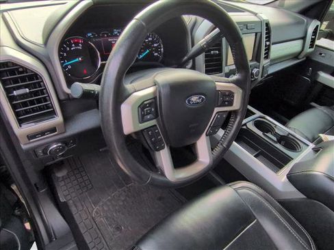 Used 2019 Ford F250 Lariat w/ Lariat Value Package image 9