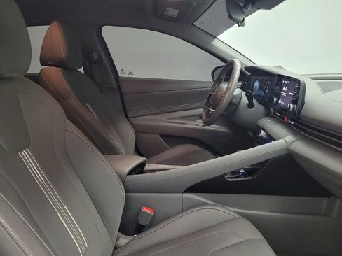 Used 2022 Hyundai Elantra SEL w/ Convenience Package image 21