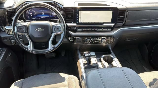 Certified 2024 Chevrolet Silverado 1500 RST w/ Convenience Package II AWD/4WD image 24