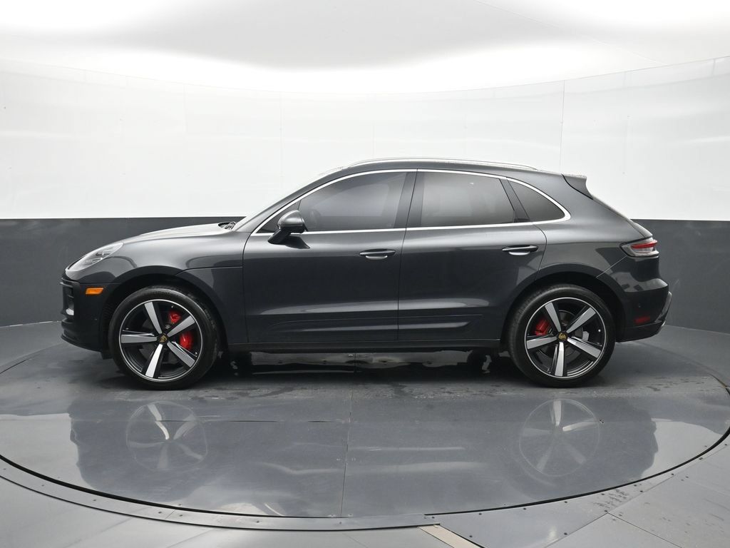 Certified 2022 Porsche Macan S AWD/4WD image 2