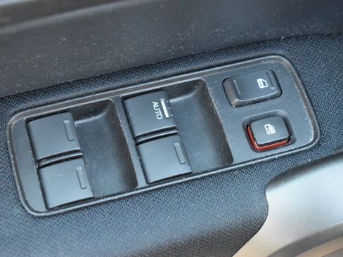 Used 2011 Honda CR-V EX image 18