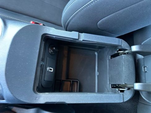 Used 2021 Ford Mustang Coupe image 25