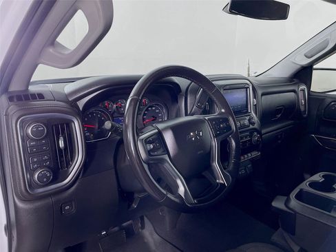 Used 2020 Chevrolet Silverado 1500 LT Trail Boss image 13