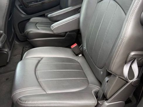 Used 2016 GMC Acadia Denali AWD/4WD image 7