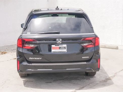 New 2026 Honda Odyssey Touring image 8