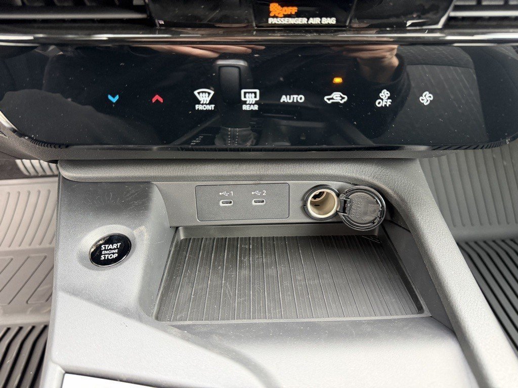 New 2026 Nissan Sentra SR w/ SR Premium Package FWD image 24