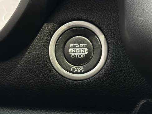 Used 2024 RAM 2500 Big Horn AWD/4WD image 23