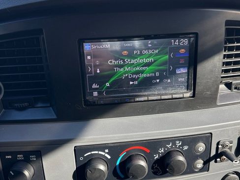 Used 2007 Dodge Ram 1500 Truck SLT image 18