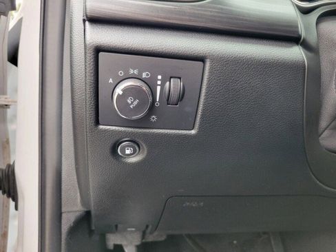 Used 2022 Jeep Grand Cherokee Laredo X RWD image 13