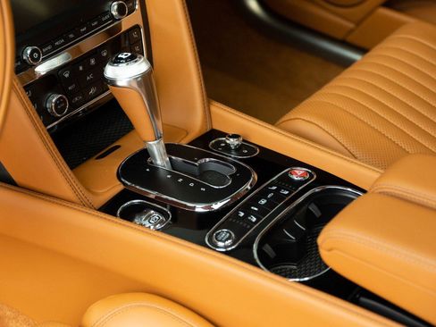 Used 2018 Bentley Flying Spur S V8 AWD/4WD image 11