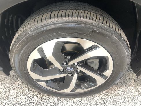 Used 2023 Subaru Forester Touring image 5