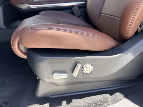 New 2026 Lincoln Navigator Reserve AWD/4WD image 21