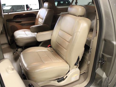 Used 2004 Ford Excursion Limited image 38