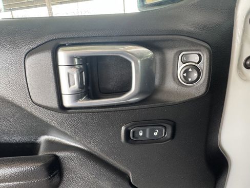 Used 2021 Jeep Wrangler Unlimited Sport image 23