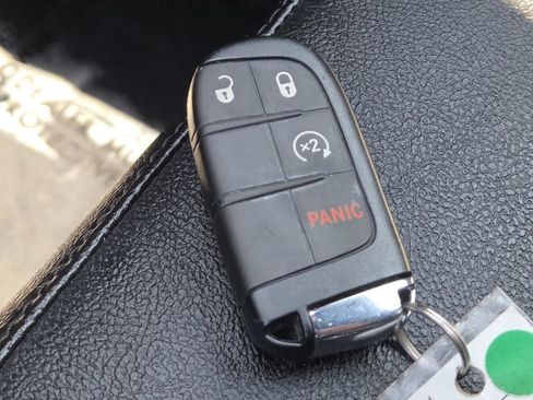 Used 2023 Jeep Compass Limited AWD/4WD image 31