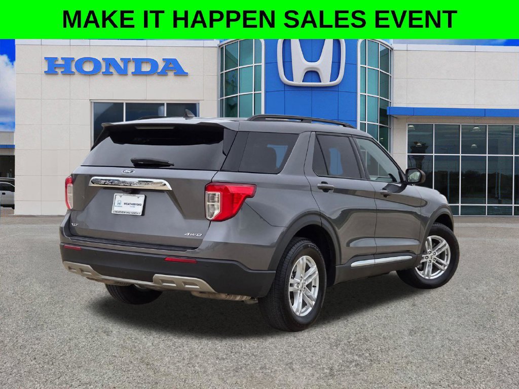 Used 2022 Ford Explorer XLT w/ Equipment Group 202A AWD/4WD image 3