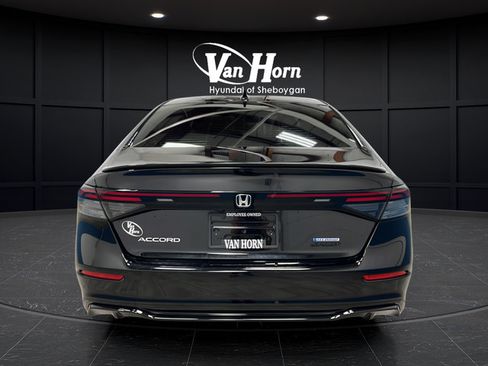 Used 2024 Honda Accord Sport image 6