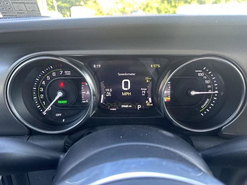 Used 2023 Jeep Wrangler Unlimited Rubicon 4xe w/ Cold Weather Group AWD/4WD image 11