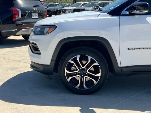 Used 2022 Jeep Compass Limited image 8
