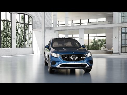 Certified 2026 Mercedes-Benz GLC 300 4MATIC image 3