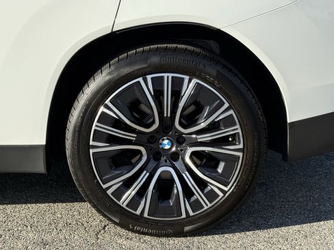Used 2025 BMW X3 xDrive30i w/ Premium Package image 17