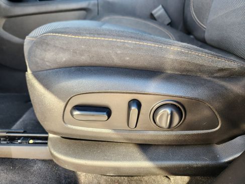 Used 2018 Chevrolet Traverse LT image 24