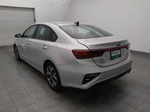 Used 2019 Kia Forte LXS FWD image 5