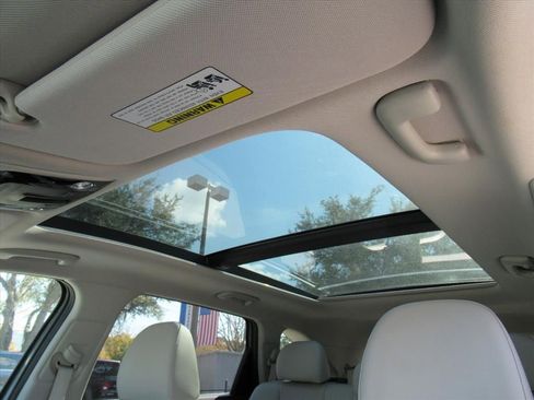 Used 2025 Kia Sorento S w/ Panoramic Sunroof Package image 25
