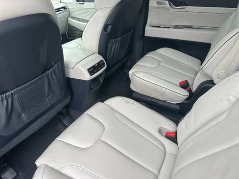 Used 2024 Hyundai Palisade Calligraphy FWD image 12