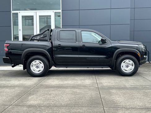 Certified 2024 Nissan Frontier SV w/ Hardbody Edition AWD/4WD image 2