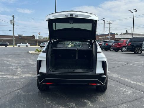 Used 2024 Cadillac Lyriq Sport image 26